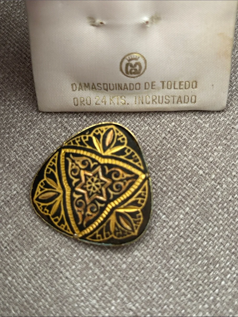 New Damasquinado de Toledo brooch pro 24 KTS incrustado